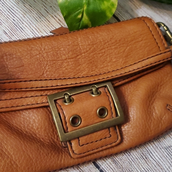 NWOT Banana Republic Leather Wristlet/Clutch - Picture 10 of 10